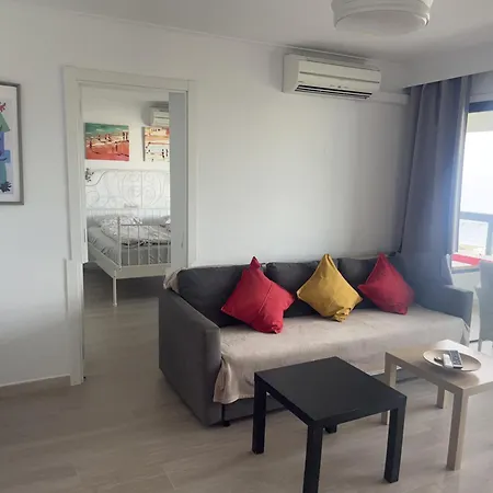 Stunning Beachfront In Canaima With Parking 公寓 *